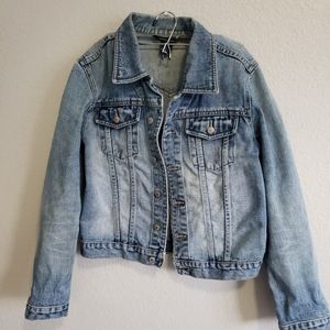 Lightly distressed vintage jean jacket, sz 8